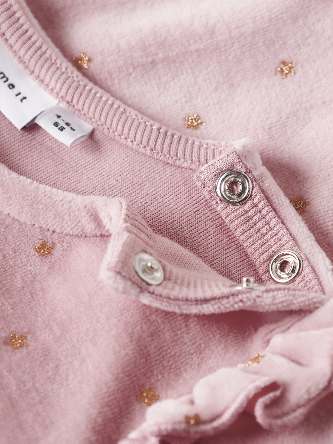 model_shot-front_full